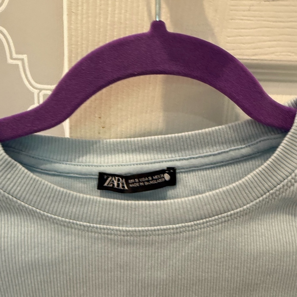 Zara Light Blue Ribbed Ruffle Sleeve Tee - Picture 2 of 3